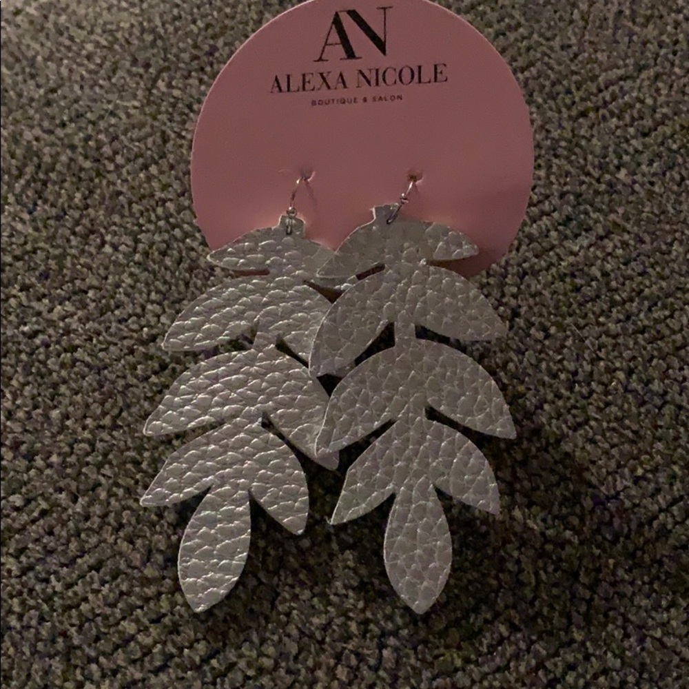 😍 LEAF EARRINGS